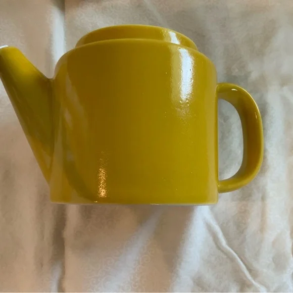 Sankai Common Teapot Pottery Stainless Steel Tea Strainer Yellow 33.8 fl oz.